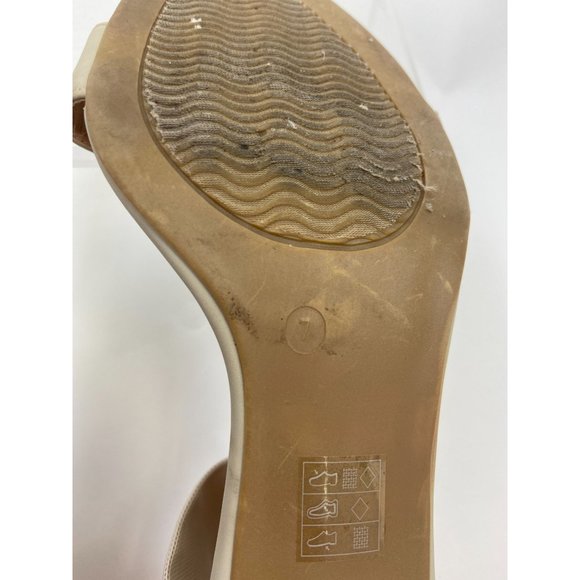 Moda Spana Nude Heels - Picture 7 of 7